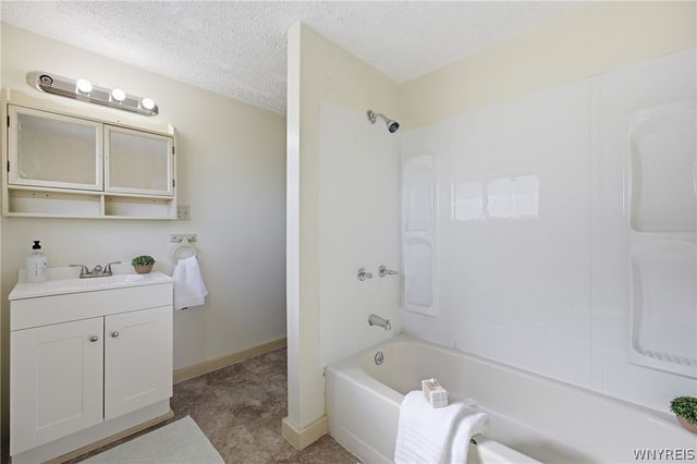 44 Moreland Street, Buffalo, NY 14206