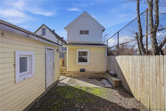 44 Moreland Street, Buffalo, NY 14206