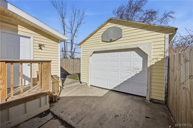 44 Moreland Street, Buffalo, NY 14206