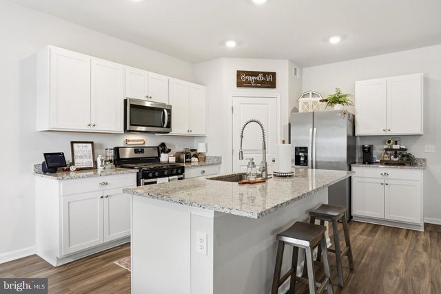 534 WEEKS CT, Berryville, VA 22611