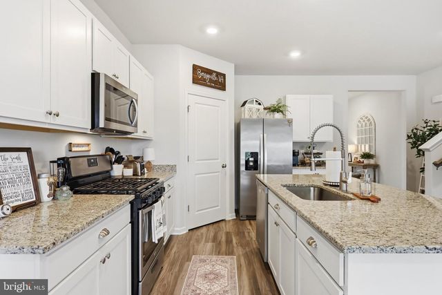 534 WEEKS CT, Berryville, VA 22611