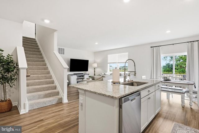 534 WEEKS CT, Berryville, VA 22611