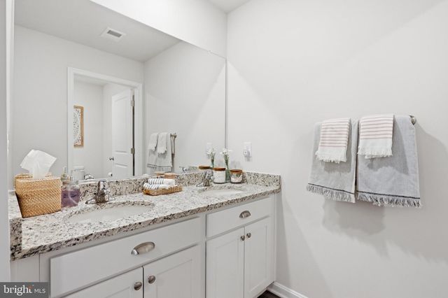 534 WEEKS CT, Berryville, VA 22611