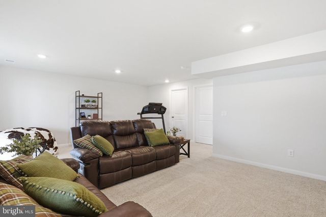 534 WEEKS CT, Berryville, VA 22611