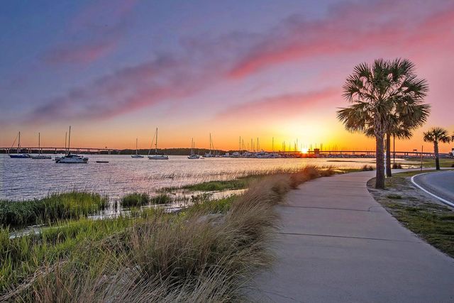 33 Lockwood Drive Lu105, Charleston, SC 29401