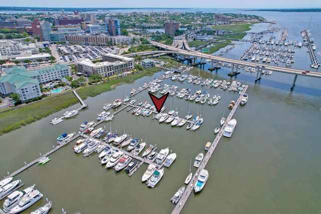 33 Lockwood Drive Lu105, Charleston, SC 29401