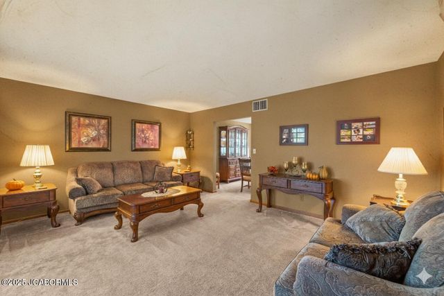 1423 SATINWOOD DRIVE, Jefferson City, MO 65109