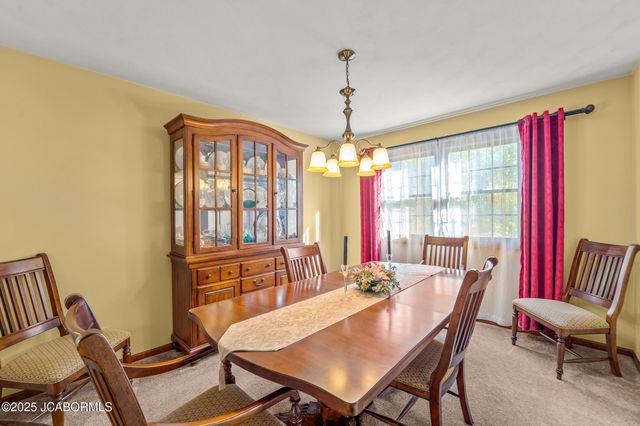 1423 SATINWOOD DRIVE, Jefferson City, MO 65109