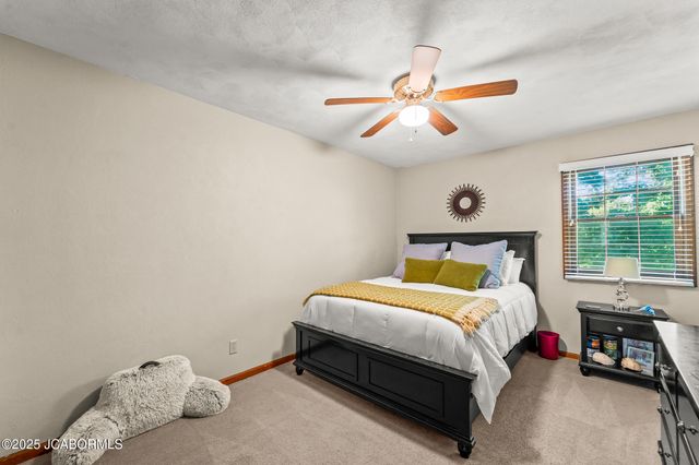 1423 SATINWOOD DRIVE, Jefferson City, MO 65109