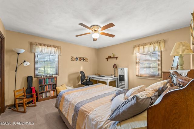 1423 SATINWOOD DRIVE, Jefferson City, MO 65109