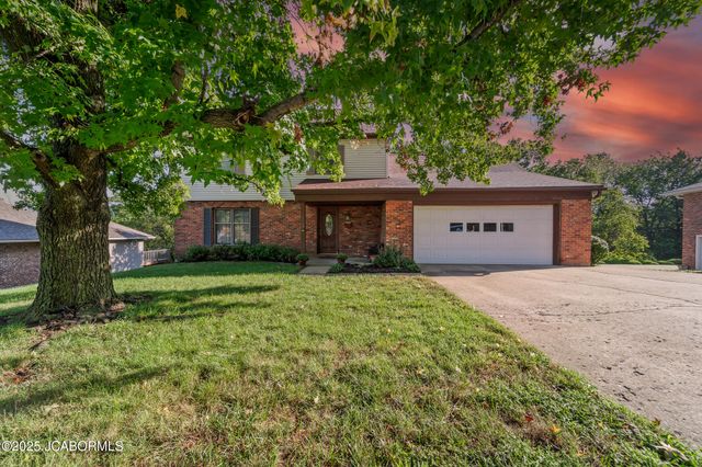 1423 SATINWOOD DRIVE, Jefferson City, MO 65109
