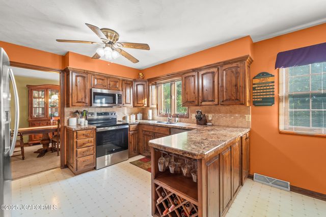 1423 SATINWOOD DRIVE, Jefferson City, MO 65109