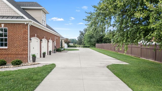 1712 Ledford Mill Rd, Normandy, TN 37360
