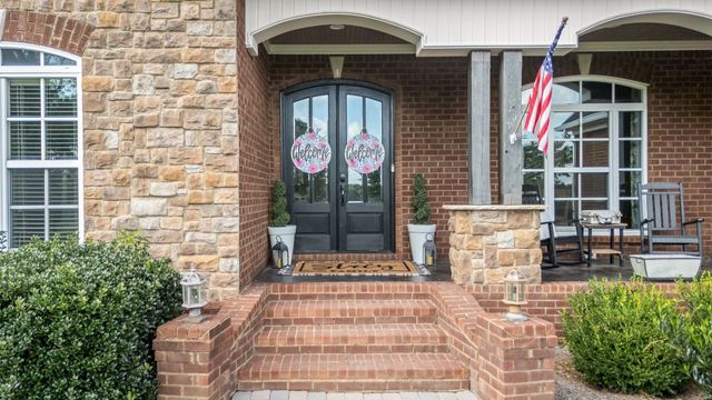1712 Ledford Mill Rd, Normandy, TN 37360