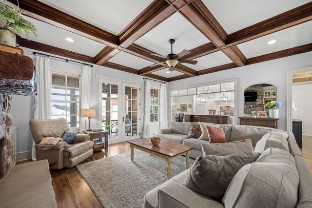 1712 Ledford Mill Rd, Normandy, TN 37360