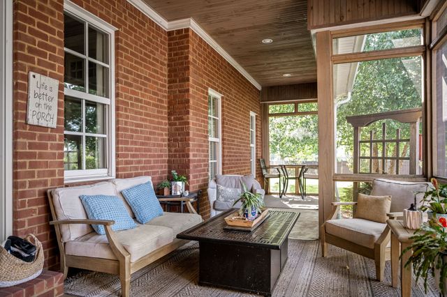 1712 Ledford Mill Rd, Normandy, TN 37360