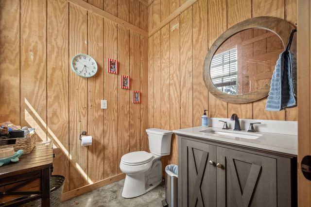 1712 Ledford Mill Rd, Normandy, TN 37360