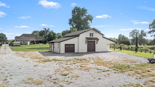 1712 Ledford Mill Rd, Normandy, TN 37360