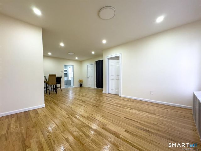 23 Lake Street, Waterbury, CT 06708