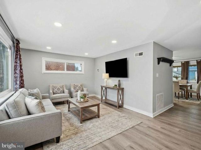 7911 BANK ST, Baltimore, MD 21224