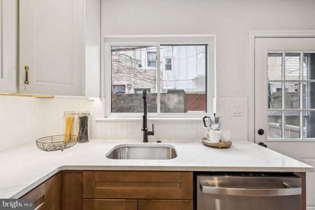 1141 WILDER ST, Philadelphia, PA 19147