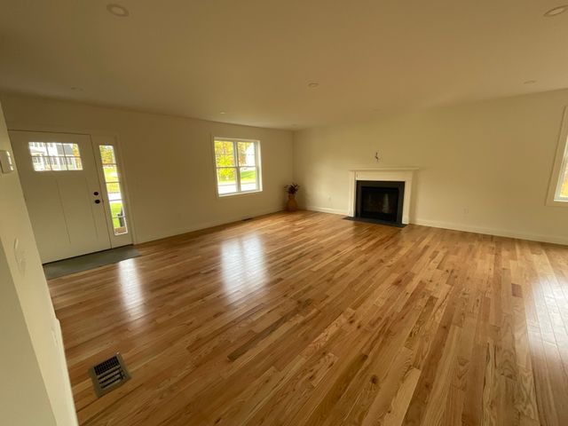 10 Boxberry Lane, Freetown, MA 02717