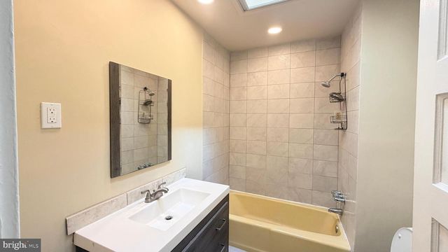 1039 N 67TH ST, Philadelphia, PA 19151