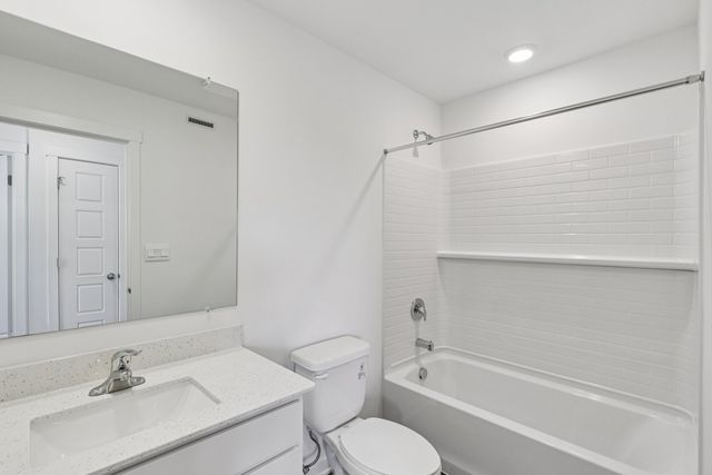 1431 Oakfield Lane, Pingree Grove, IL 60140