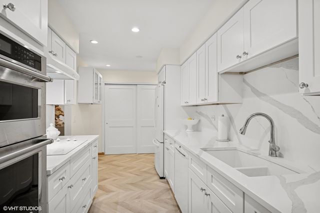 1215 N Waterman Avenue 3L, Arlington Heights, IL 60004