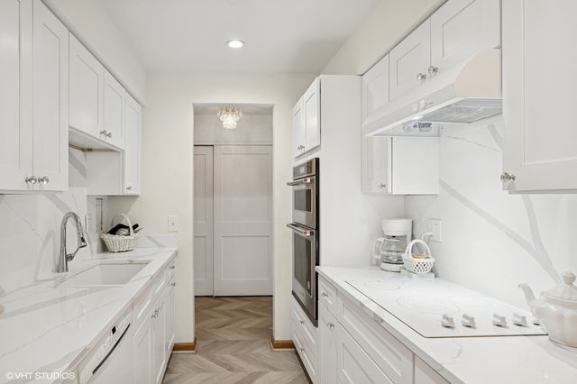 1215 N Waterman Avenue 3L, Arlington Heights, IL 60004