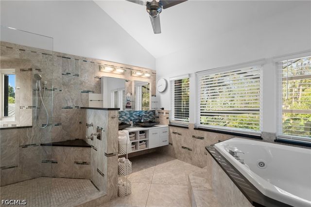 5700 Waxmyrtle WAY, Naples, FL 34109