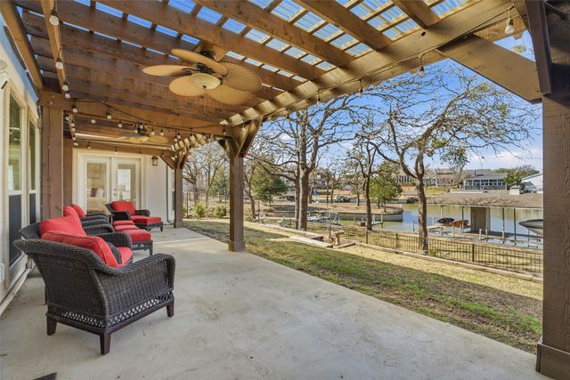 1825 Spinnaker Lane, Azle, TX 76020