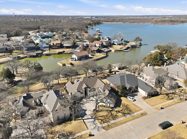 1825 Spinnaker Lane, Azle, TX 76020