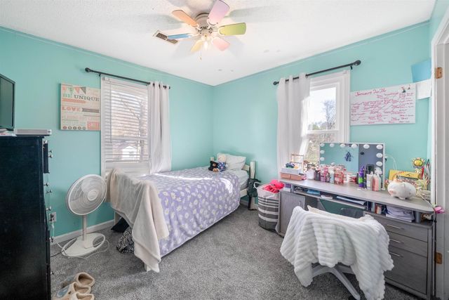 844 W PINE ST, Selmer, TN 38375