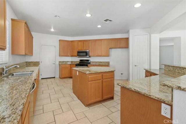 11303 Apple Canyon Lane, Riverside, CA 92503