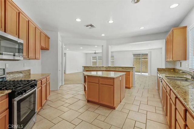 11303 Apple Canyon Lane, Riverside, CA 92503