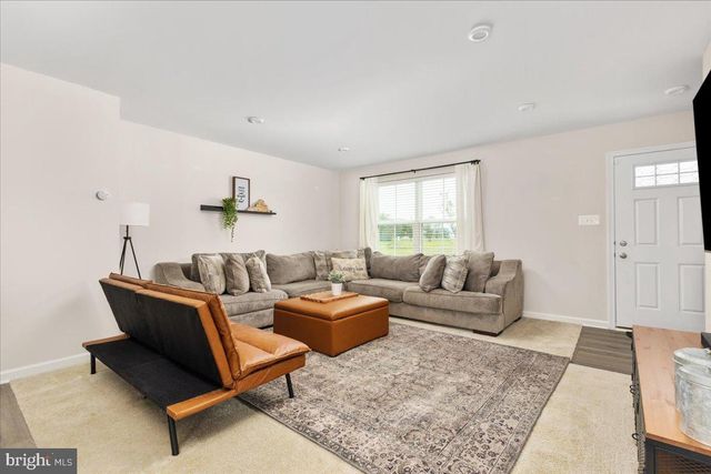 122 BIRMINGHAM DR, Middletown, VA 22645