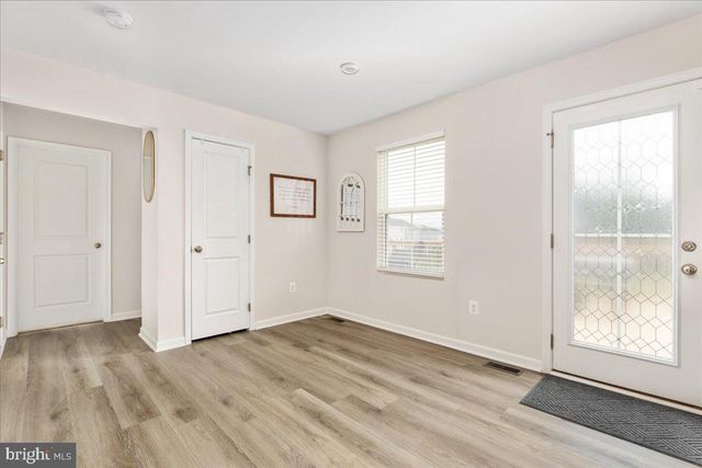 122 BIRMINGHAM DR, Middletown, VA 22645