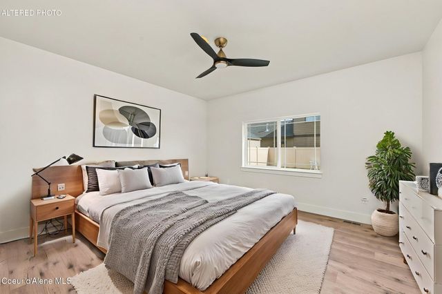 9084 N Secretariat LN, Hayden, ID 83835