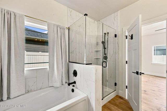 9084 N Secretariat LN, Hayden, ID 83835