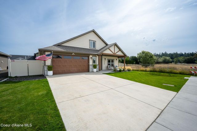 9084 N Secretariat LN, Hayden, ID 83835