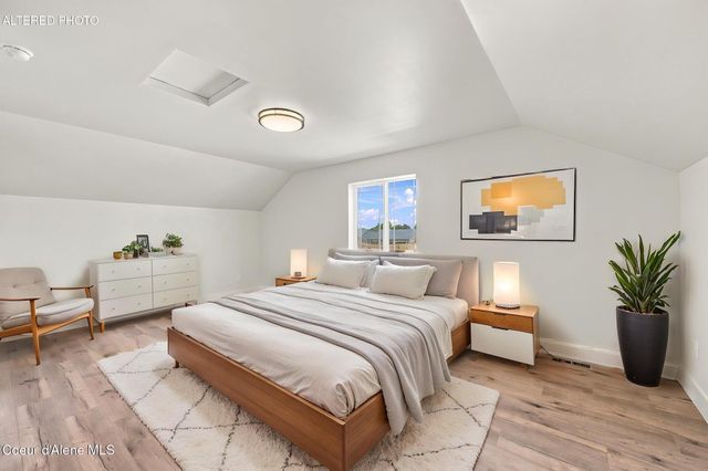 9084 N Secretariat LN, Hayden, ID 83835