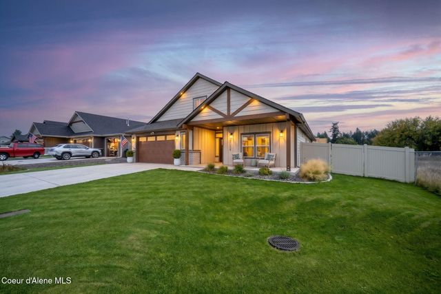 9084 N Secretariat LN, Hayden, ID 83835