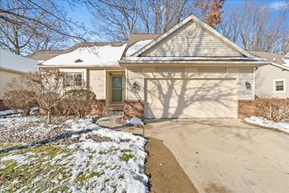 6036 Madeira Drive #100, Lansing, MI 48917