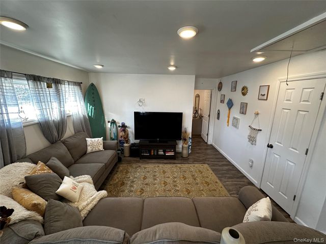 7 Lori Court, Northport, NY 11768