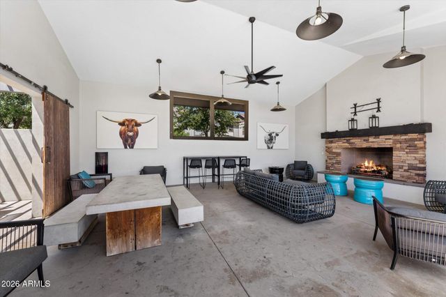 1127 S VINE Street, Chandler, AZ 85286