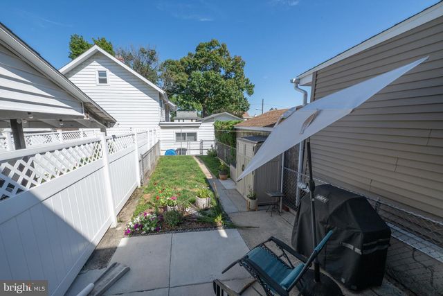 649 FURNACE ST, Emmaus, PA 18049
