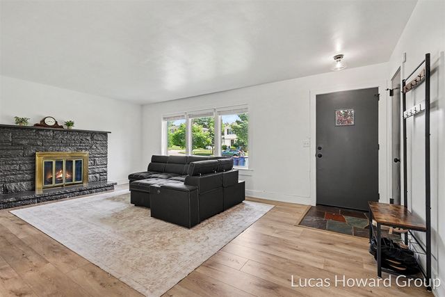 1819 Menominee Drive, Grand Rapids, MI 49506