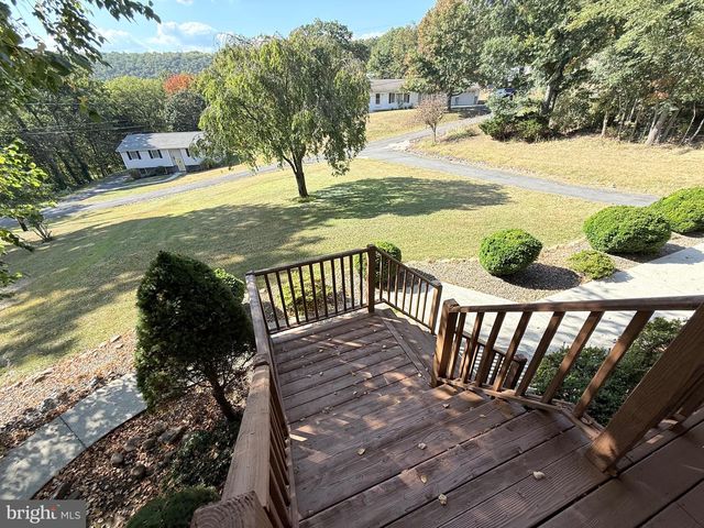 141 PEACH TREE LN, Keyser, WV 26726