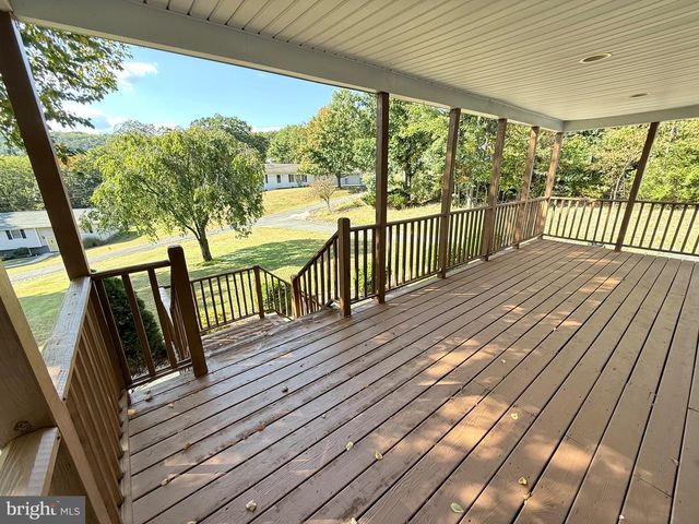 141 PEACH TREE LN, Keyser, WV 26726